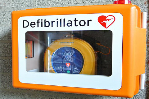 Kachel_Defibrillator