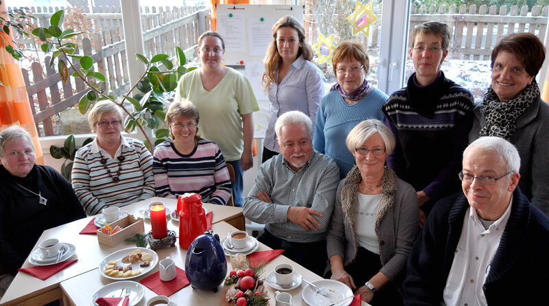 Gruppenbild Ehrenamtlichen in der Kita Vellmar-West